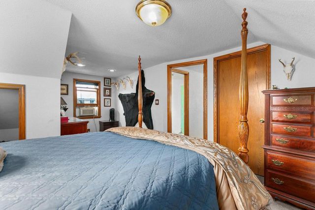 717 LINCOLN STREET, Menasha, WI 54952