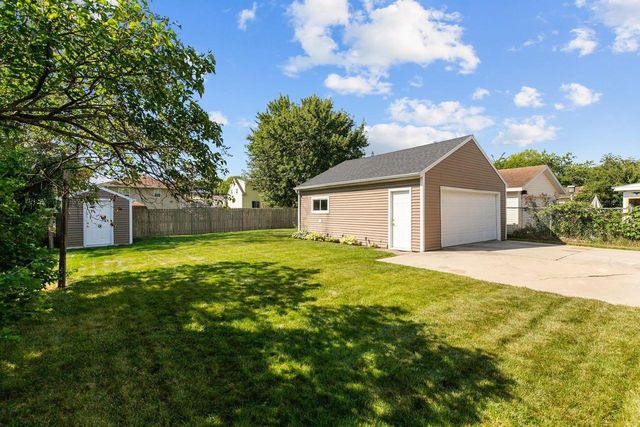 717 LINCOLN STREET, Menasha, WI 54952