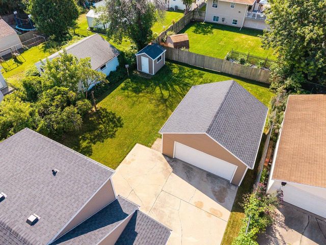 717 LINCOLN STREET, Menasha, WI 54952