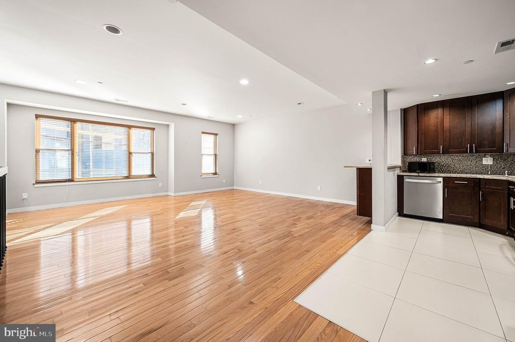1743 CAMBRIDGE ST #B, PHILADELPHIA, PA 19130 — photo 2
