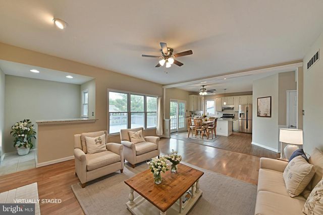 1443 BAYBERRY DR, Jamison, PA 18929
