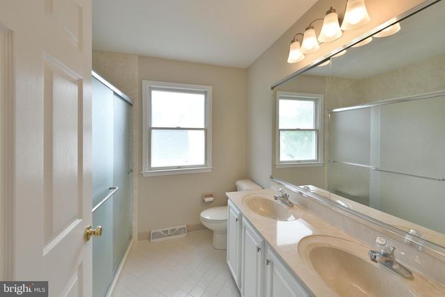 1443 BAYBERRY DR, Jamison, PA 18929