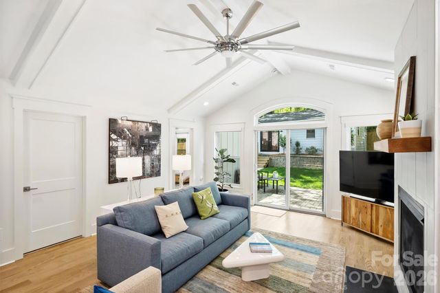 1320 Brook Road, Charlotte, NC 28205