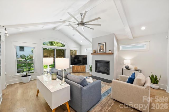 1320 Brook Road, Charlotte, NC 28205