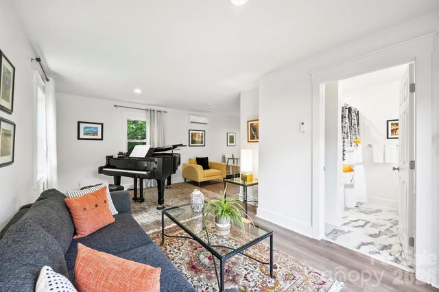 1320 Brook Road, Charlotte, NC 28205