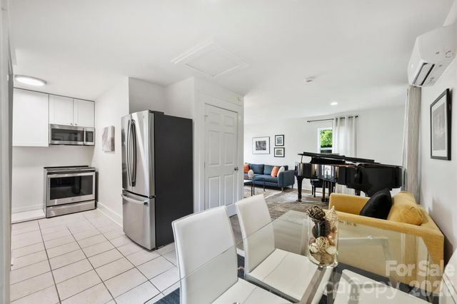 1320 Brook Road, Charlotte, NC 28205