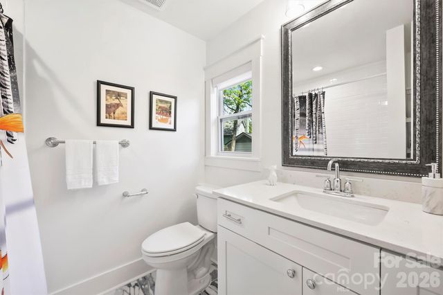 1320 Brook Road, Charlotte, NC 28205