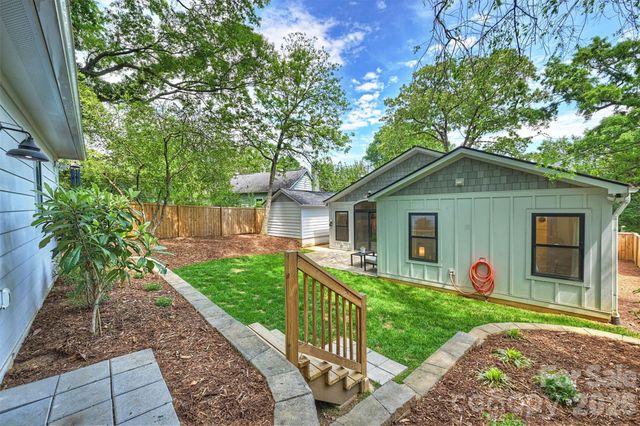 1320 Brook Road, Charlotte, NC 28205