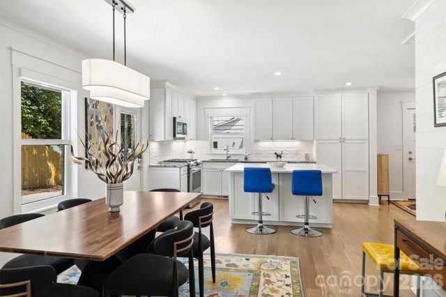 1320 Brook Road, Charlotte, NC 28205