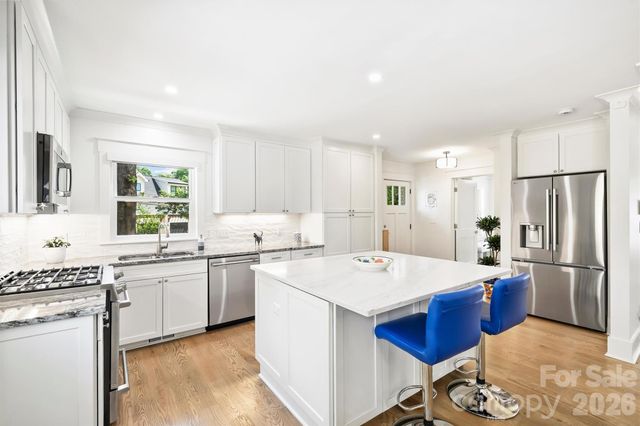 1320 Brook Road, Charlotte, NC 28205