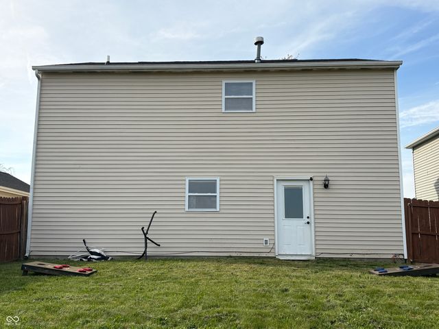 1627 Carriage Circle, Shelbyville, IN 46176