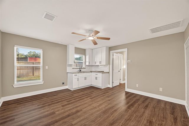 2103 Woodway Drive, New Caney, TX 77357