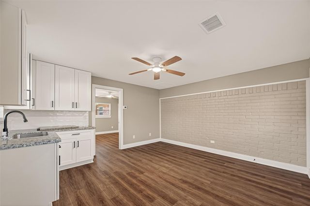 2103 Woodway Drive, New Caney, TX 77357