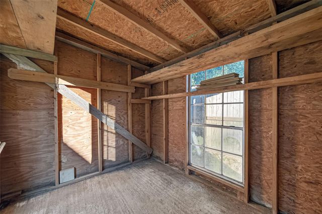 2103 Woodway Drive, New Caney, TX 77357