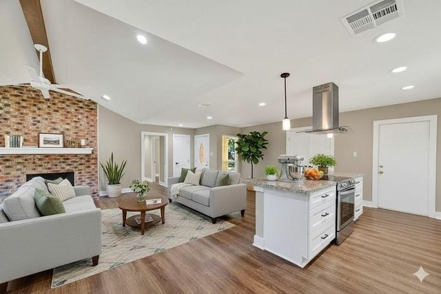 2103 Woodway Drive, New Caney, TX 77357