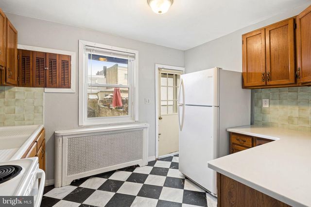 3115 ALMOND ST, Philadelphia, PA 19134