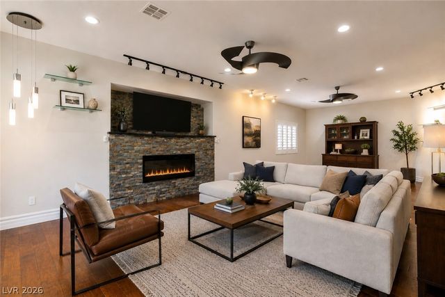 9592 Camino Capistrano Lane, Las Vegas, NV 89147