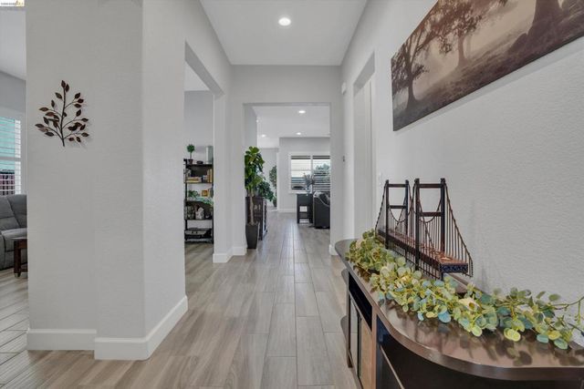 7364 Bay Harbor Way, Discovery Bay, CA 94505