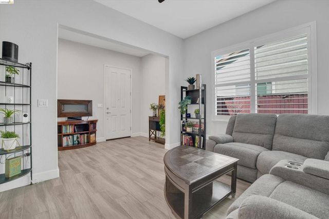 7364 Bay Harbor Way, Discovery Bay, CA 94505
