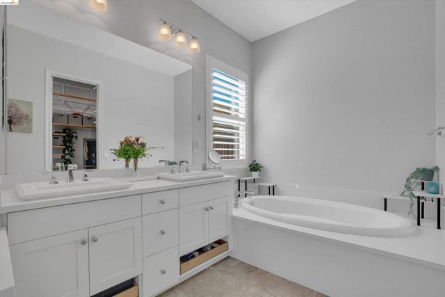 7364 Bay Harbor Way, Discovery Bay, CA 94505