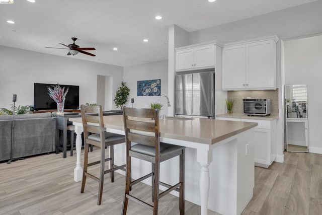 7364 Bay Harbor Way, Discovery Bay, CA 94505
