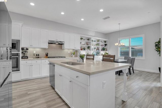 7364 Bay Harbor Way, Discovery Bay, CA 94505