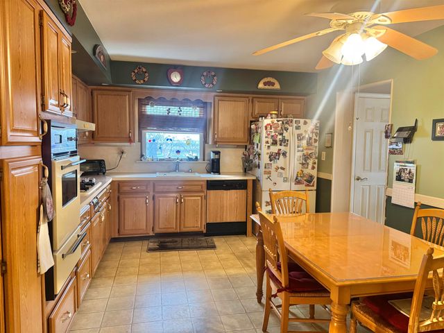 1033 PARK DR, Secaucus, NJ 07094