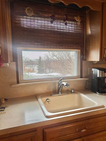 1033 PARK DR, Secaucus, NJ 07094