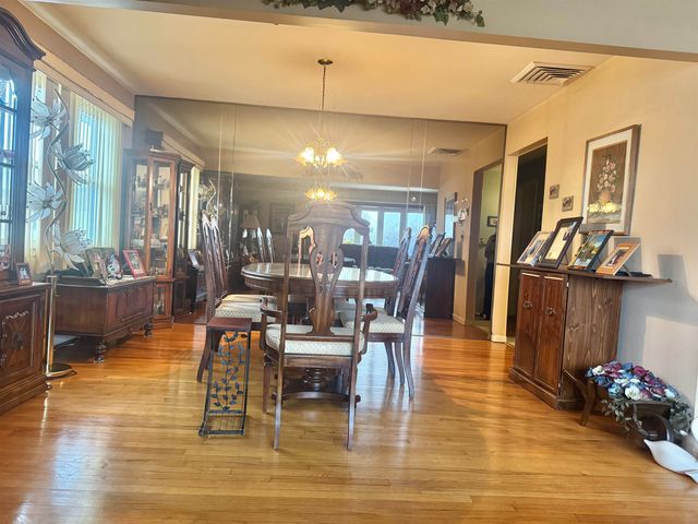 1033 PARK DR, Secaucus, NJ 07094