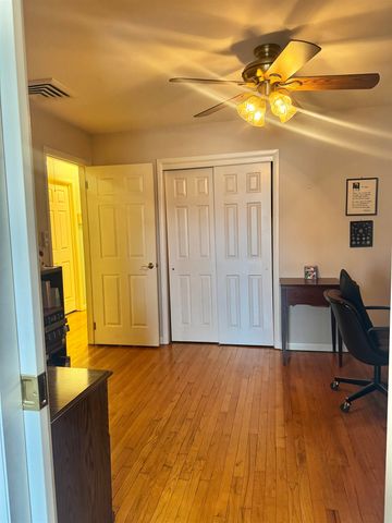 1033 PARK DR, Secaucus, NJ 07094