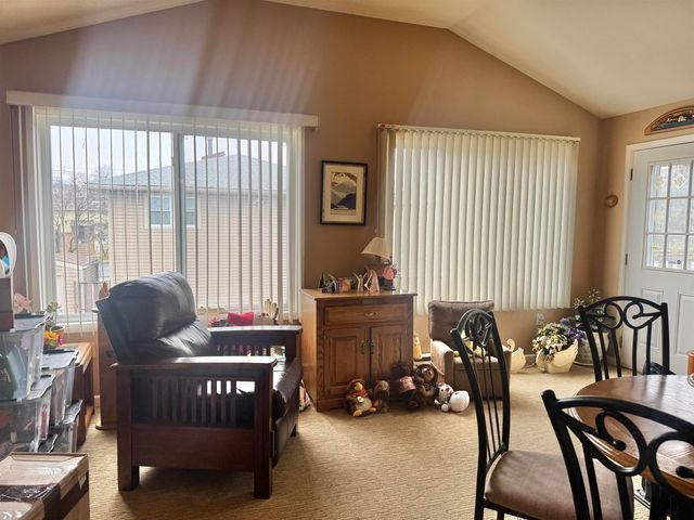 1033 PARK DR, Secaucus, NJ 07094