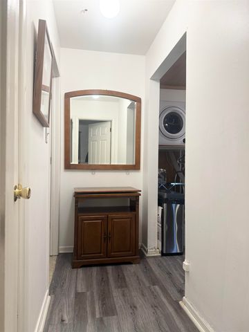 1033 PARK DR, Secaucus, NJ 07094