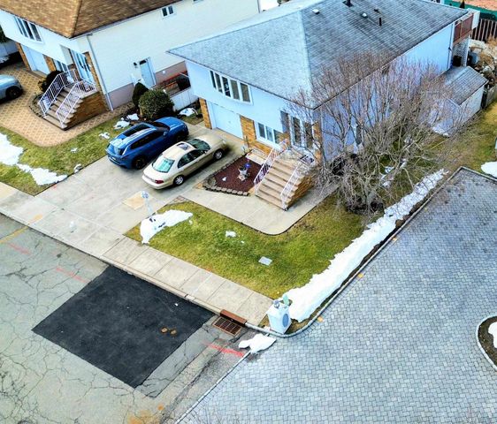 1033 PARK DR, Secaucus, NJ 07094