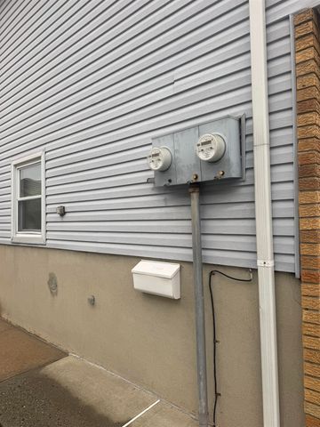 1033 PARK DR, Secaucus, NJ 07094