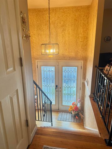 1033 PARK DR, Secaucus, NJ 07094