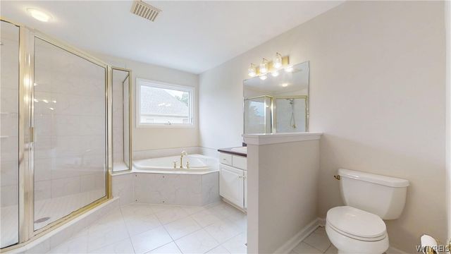 127 Covent Garden Ln, Amherst, NY 14221