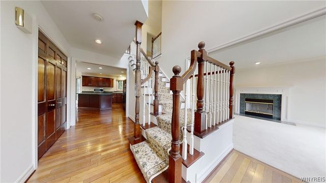 127 Covent Garden Ln, Amherst, NY 14221