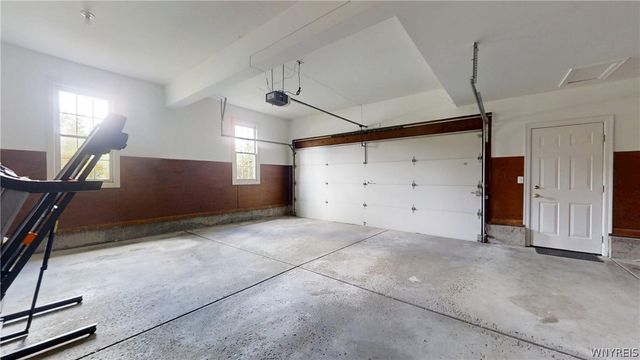 127 Covent Garden Ln, Amherst, NY 14221