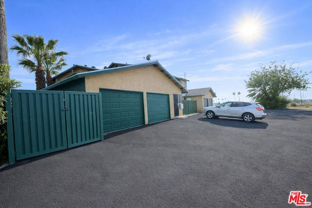4317 Isla Verde Street, Bakersfield, CA 93301