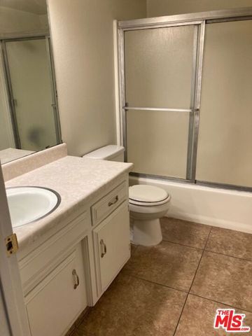 4317 Isla Verde Street, Bakersfield, CA 93301
