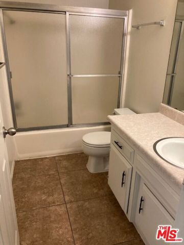 4317 Isla Verde Street, Bakersfield, CA 93301