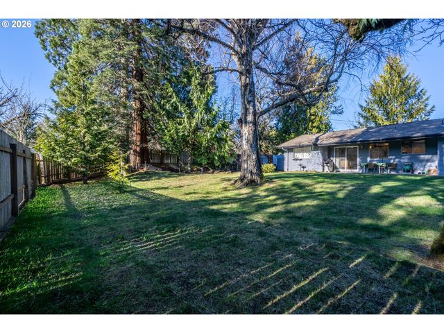 10480 Sw MEADOW St, Tigard, OR 97223