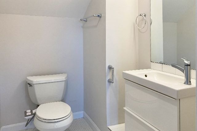 162 Broadway St 3, Somerville, MA 02145