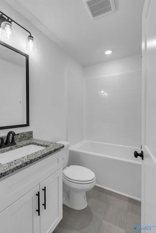 15427 Springbrook Trace, Athens, AL 35611