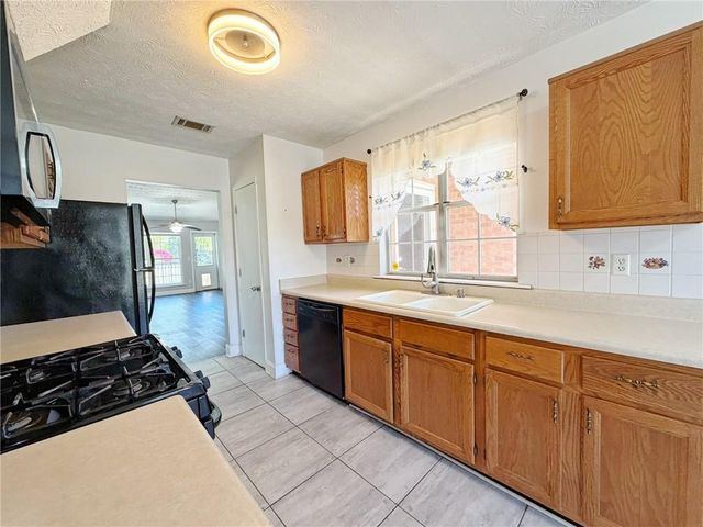 2901 Inverloch Circle, Duluth, GA 30096