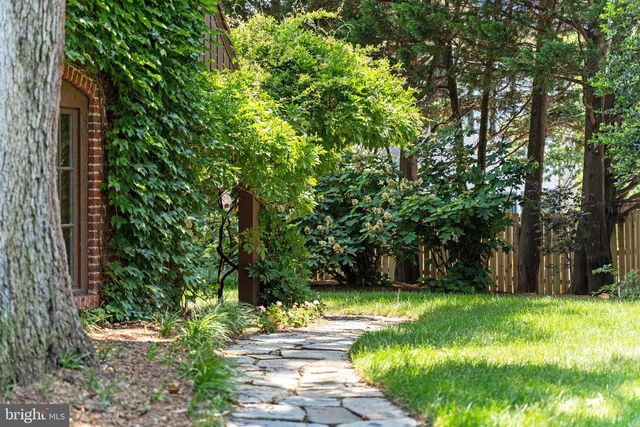 3111 IDAHO AVE NW, Washington, DC 20016