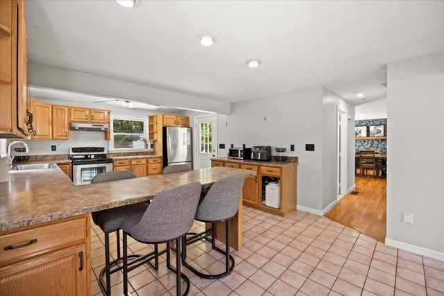 63 Brad Rd, Stoughton, MA 02072