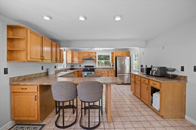 63 Brad Rd, Stoughton, MA 02072