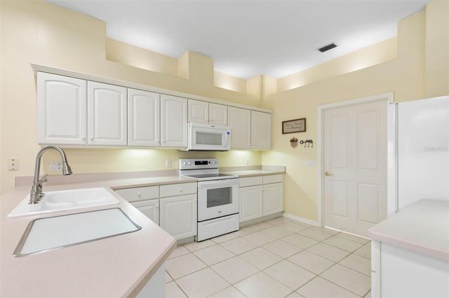 8 BURNING SANDS LANE, Palm Coast, FL 32137