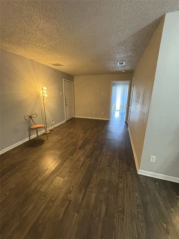 4502 Gaston Avenue 315, Dallas, TX 75246